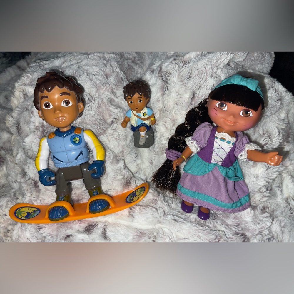 Dora The Explorer/Diego Character Figures Bundle from 2005 and 2007